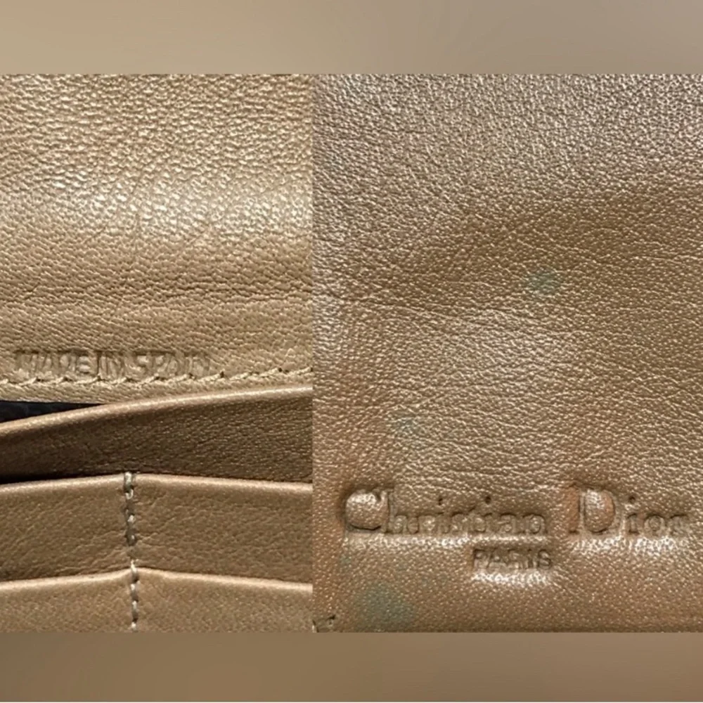 Dior classic wallet